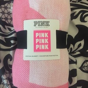 Victoria secrets PINK festival blanket
